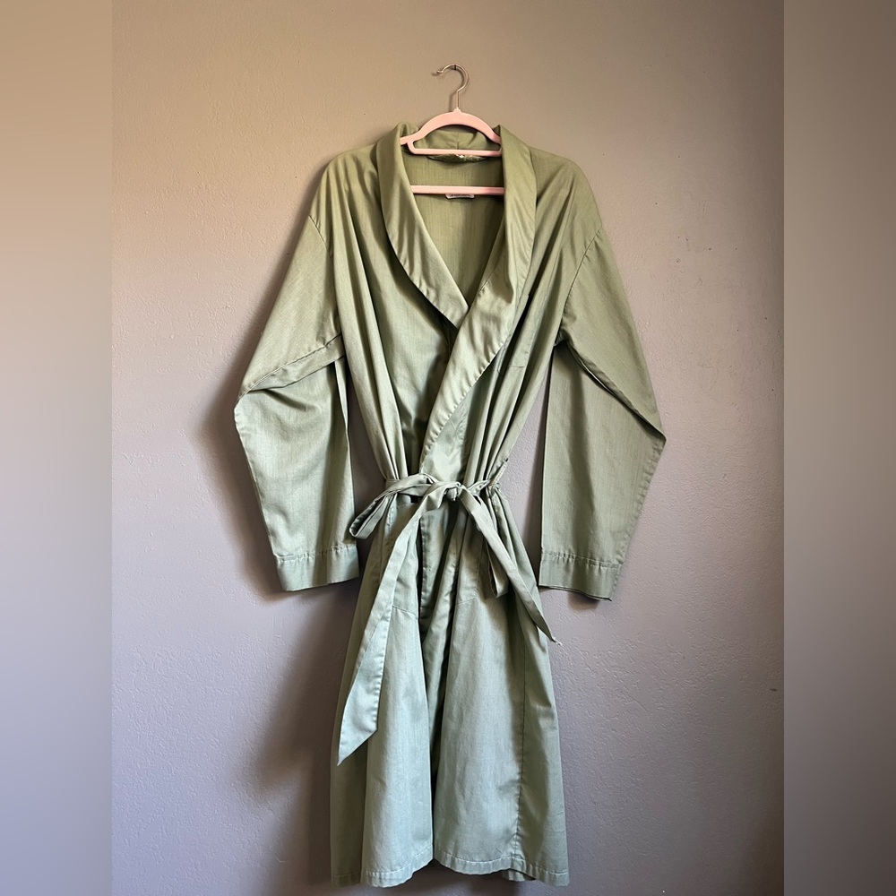 The Halle Bros Co Robe